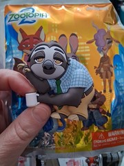Disney Zootopia 2 Character Blind Bag Figural Magnet CHASE – Flash
