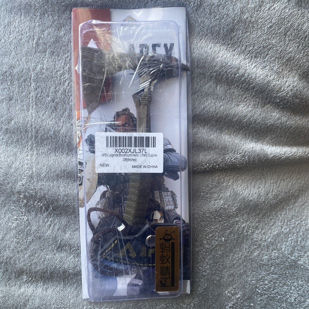 QIDUDZ APEX Legends Raven’s Bite Bloodhound Heirloom Axe Dagger Action Figure Me