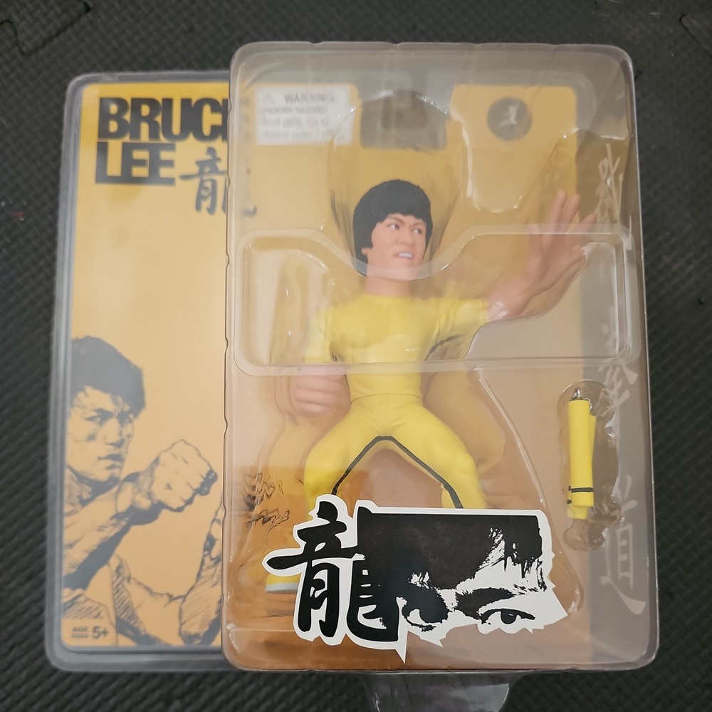 Bruce Lee Action Figure With Nunchucks Round 5 Game Of Death Factory Sealed NEW
