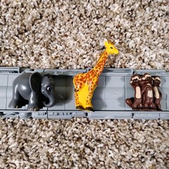 Chuggington Interactive Railway Safari Park Giraffe Monkeys Elephant Complete