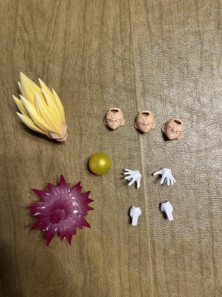 Red Bolt Studio SSJ3 Daima Vegeta Headsculpt with Blast Effects (NO BOX/FIGURE)