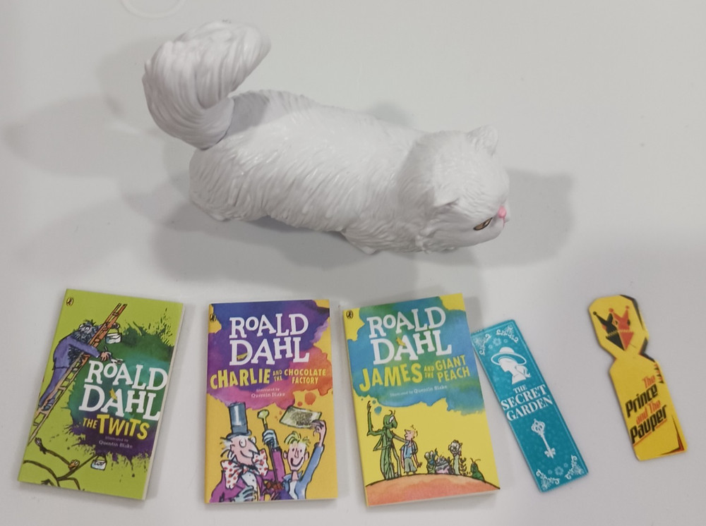 Zuru Mini Brands Book Lot (6 pcs) (Roald Dahl)