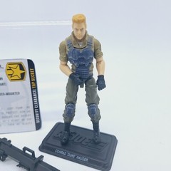 2011 Hasbro G.I. Joe Pursuit of Cobra CONRAD DUKE HAUSER w/ Weapon Card