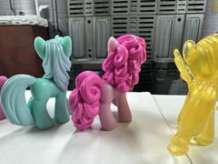 My Little Pony MLP G4 Mini Pony Shimmer Fluttershy Yellow Lot Of 8 Mini Figures