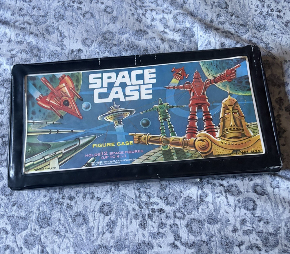 Ideal Space Action Figures Set w/ Plastic Figure Case with Star Trek figs