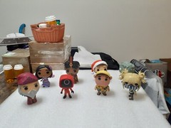 1 LOT OF 8 FUNKO POP MIXED CHARACTERS ORIGINAL ITEM GOOD FOR COLLECTION