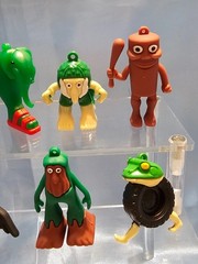 LOT OF 24 TRALALERO TRALALA 24 PIECE TOY SET ACTION FIGURES MINI COLLECTIBLES