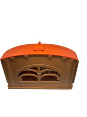2018 Bluey Calypso’s School Playset Case Dollhouse. 12″ x 7″