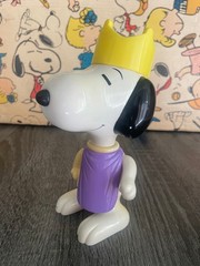 Peanuts Snoopy Collectible Toys The King McDonalds Collection Year 2000