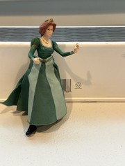Shrek 2 Fiona High Kick Action Figure Dreamworks 5″ Tall 2004