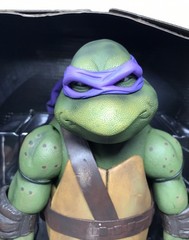 NECA Teenage Mutant Ninja Turtles Donatello 1/4 Scale Action Figure Read