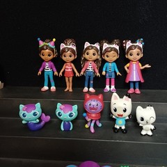 Gabby’s Dollhouse Lot Figures Accessories Pandy Paws DJ Catnip Mercat #1