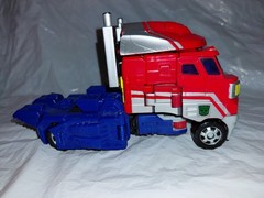 Used Transformers Classics Optimus Prime Complete 2006 Hasbro Voyager Class