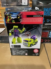 The Transformers: The Movie Studio Series Voyager Class Constructicon Mixmaster