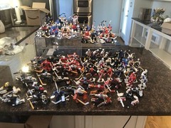 JUST IN UPDATED93 -2000 BULK AUCTIONS NHL Hockey Starting Lineup LOOSE PICK ONE