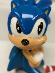 Vintage Sonic the Hedgehog hard plastic statue 5″ (1993 Sega)