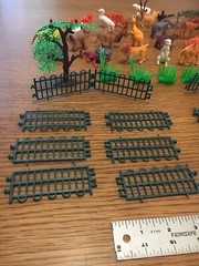 Bag of Wild animal kingdom Figures Model Toys New Plastic 53 pieces, zoo animals