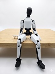 3D Printed Articulated Tesla Optimus Robot Figure-based on Dummy 13 – 9.5″ Tall