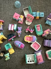 Lot 29 of Squinkies & Accessories Toys
