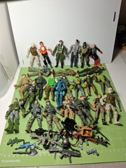Toy Soldier 3 34 Inch Lot With Accessories.