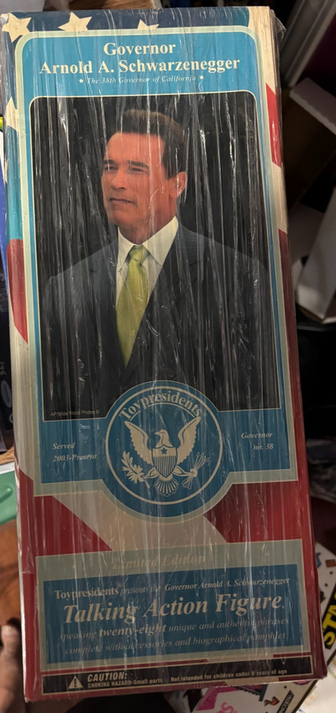 2005 Arnold Schwarzenegger Talking Action Figure Governor New in Box