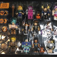 Roblox Celebrity Collection – from The Vault 20 Figure Pack