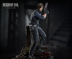 Custom 3D Printed Leon S. Kennedy Figure RE9 (25cm) Hand-Painted Resin Statue