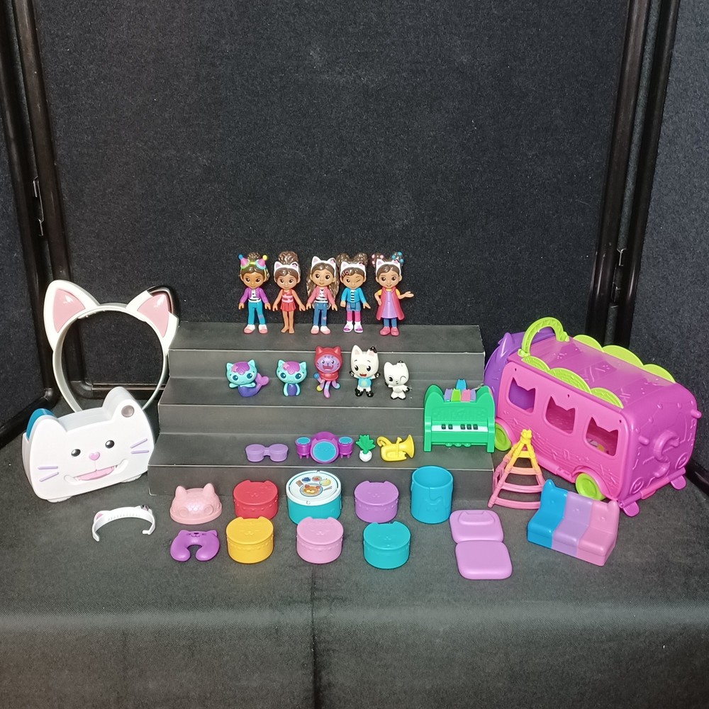 Gabby’s Dollhouse Lot Figures Accessories Pandy Paws DJ Catnip Mercat #1