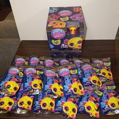 LITTLEST PET SHOP BLACK LIGHT EXCLUSIVE UNRELEASED SERIES 1 BLIND BOX [17 PACKS]