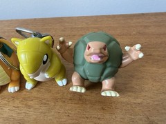Vtg 90s Pokémon Nintendo BK Toy Lot of 4 Dragonite Graveler Sandshrew 1999