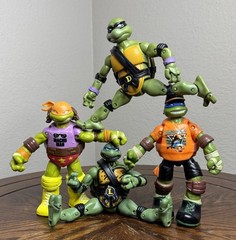TMNT Ninja Turtles Action Figures Set – WWE Mash-Up + Classic (4 pcs, Playmates)