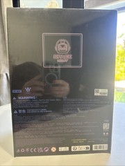 Authentic Mega Space Molly 400% Old Shanghai Limited Edition Figure New In Box.