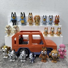 Bluey Toy Lot Heeler 4 WD Family Vehicle & Figures Lot