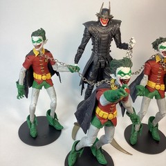 McFarlane DC Multiverse The Batman Who Laughs & Robins of Earth Figure Look