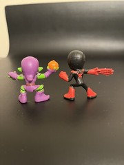 Hasbro Marvel Mini Figures Spidey and Goblin Toy or Cake Topper Approx 1.5 In