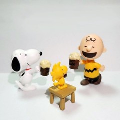 Bandai Japan Snoopy Peanuts Cheers Together Japanese Gashapon Bandai Capsule Toy