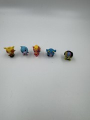 Mixed Lot of 20 Miniature Hatchimals Colleggtibles Plastic Figures