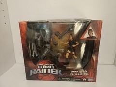 Lara Croft Tomb Raider Lara Vs. SIMON 2001 Playmates Sealed Angelina Jolie