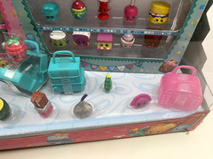 Shopkins Moose Toys Display Case with many Shopkins Figures