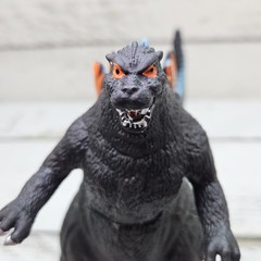 Soft Rubber Stuffed Godzilla Third Party Figure 6″ Orange Blue Spikes Read