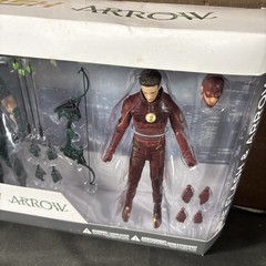 THE FLASH & ARROW ACTION FIGURE 2 PACK NEW DC COLLECTIBLES TV SHOW GREEN