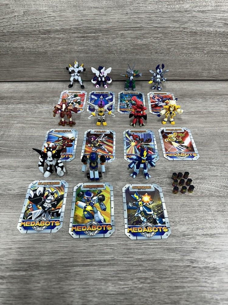 Medabots 2001 Takara Hasbro 2.5 Inch Action Figure Lot of 11 W/ Dice & Cards