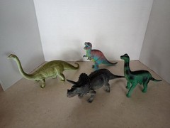 35 Toy Dinosaurs Trees Rocks Monsters Roaring Triceratops Apatosaurus T-Rex Used