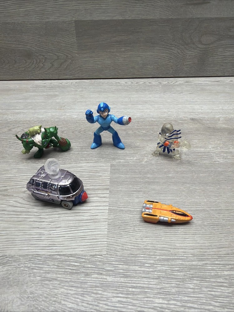 MEGA MAN Nintendo PVC 2″ Bandai Minifigure & Digimon Ogremon, Fistful Of Power