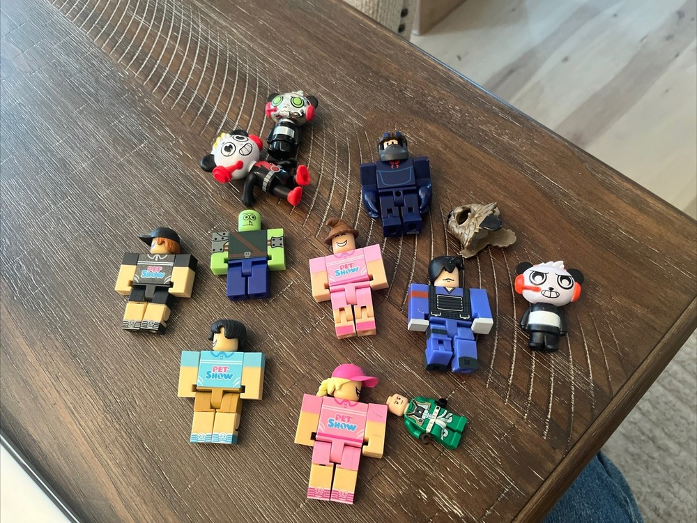 R0BL0X Toys Action Mini Figures Lot Etc