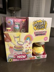 Mini Verse Case Lot – 15 Balls Make It Mini Birthday Series 1 with Display Box