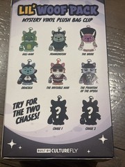New & Sealed Culturefly Universal Monsters Mystery Vinyl Plush Bag Clip Lil Woof