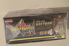 Threezero Robo-Dou Voltron Defender of the Universe Retro Toy Edition in USA