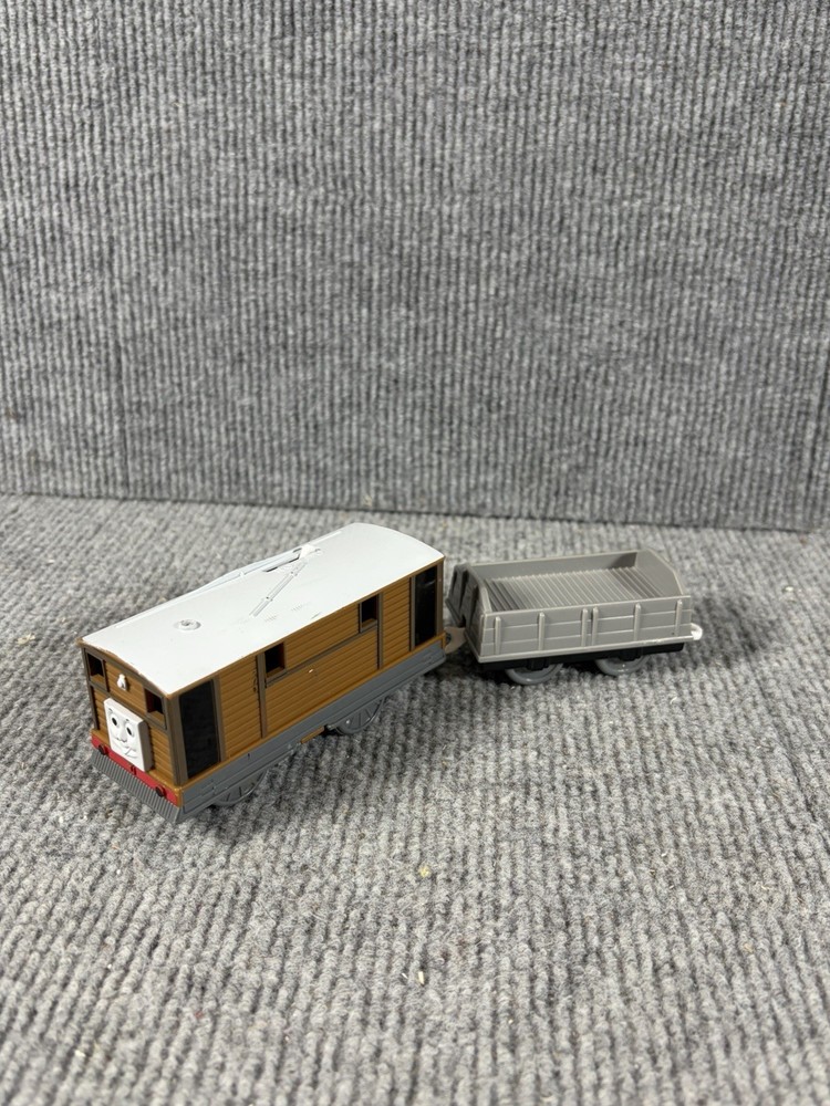 Thomas & Friends Trackmaster TOBY Battery Powered Motorized Engine HIT Toys 2006