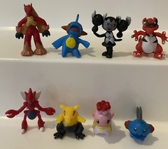 Vintage some RL some PK Pokemon Collectible Mini 1″ Figures Lot 8 Year varies